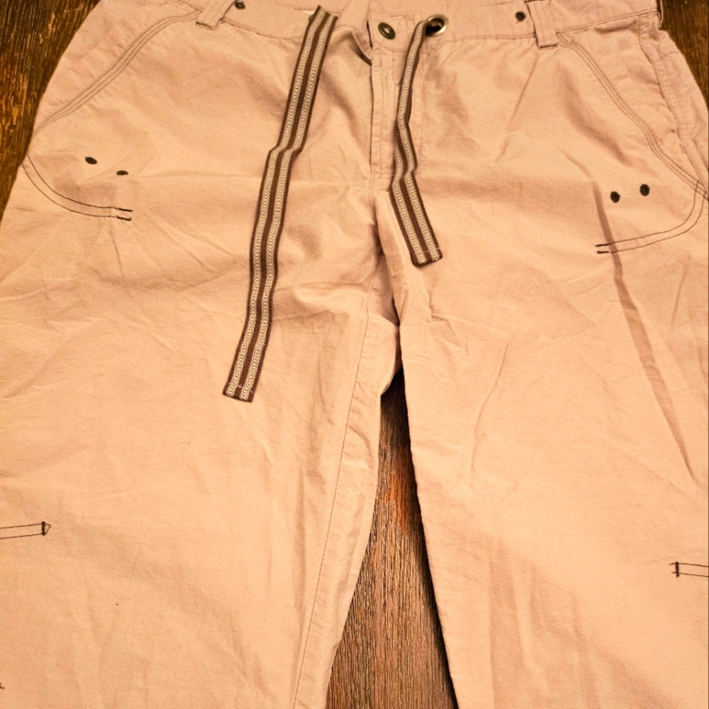 Women's Columbia Capris, size Medium
